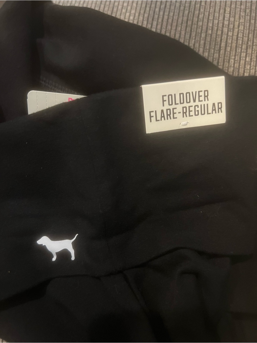 PINK Victoria's Secret Yoga Women’s Black Foldover Flare - Regular Leggings - Picture 3 of 7
